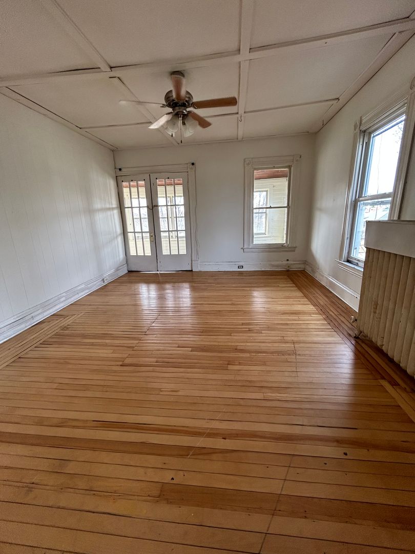 La Crosse Apartment: 2143/2145 Park Ave