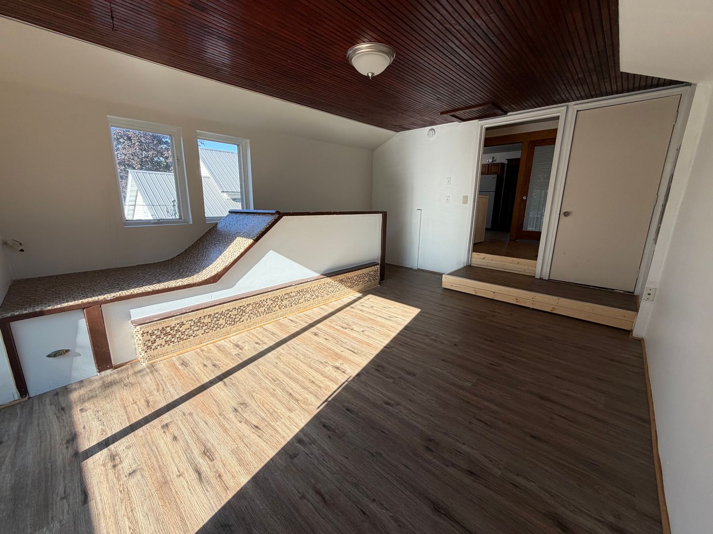 Tomah Apartment: 705 McLean Ave