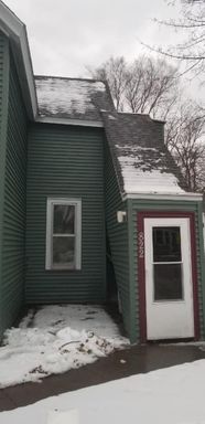 Large 1 Bedroom Apartment Near Viterbo University – photo 1