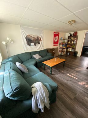 3 Bedroom Near Campus – photo 1
