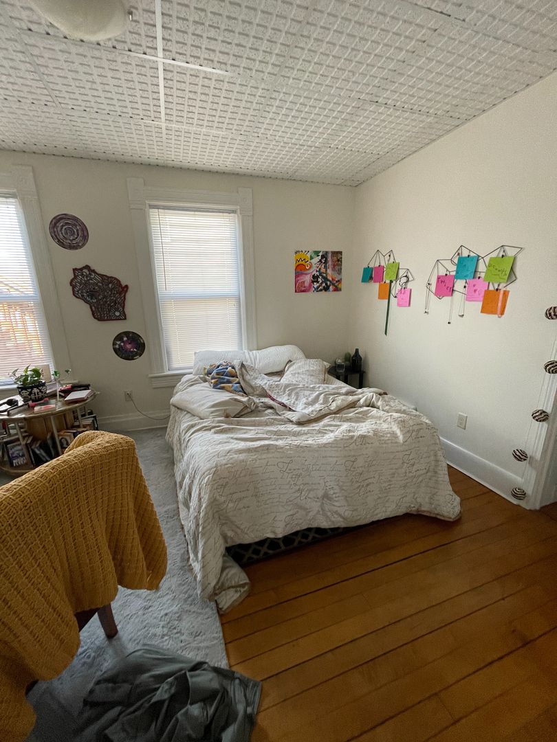 La Crosse Apartment: 1512 Market St