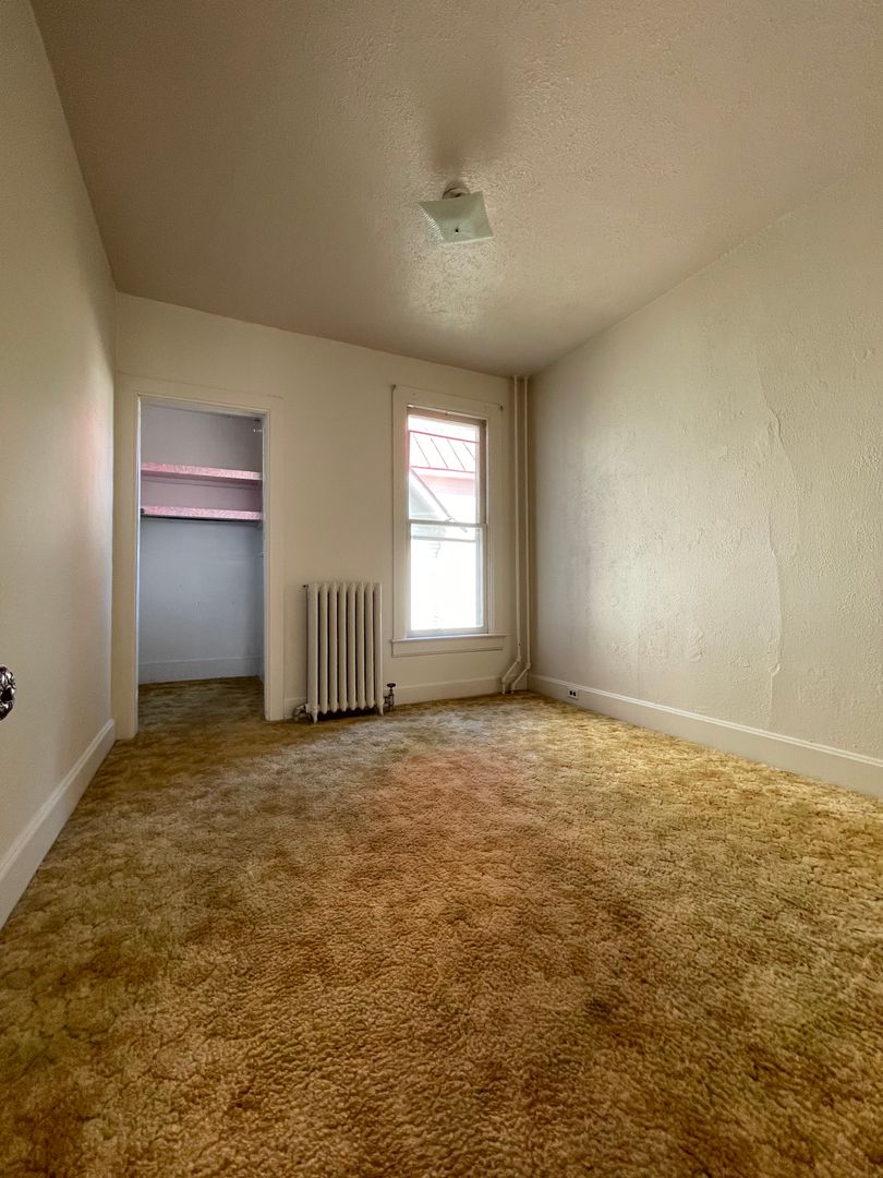 La Crosse House: 406 15th St S