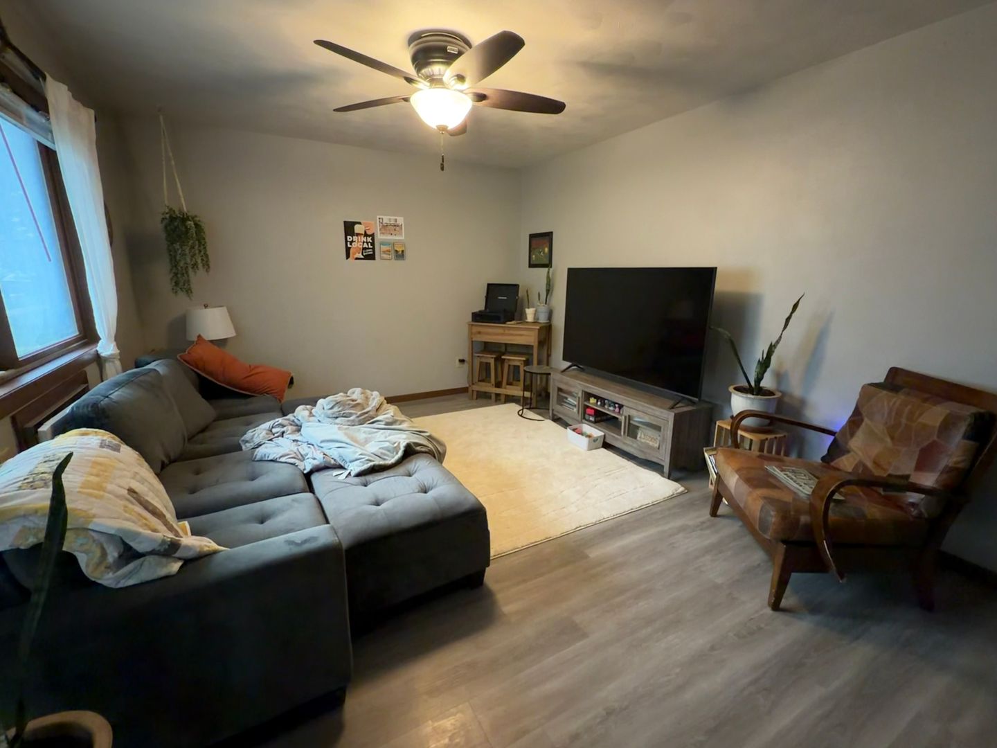 La Crosse Apartment: 410 10th St N - Apt 06