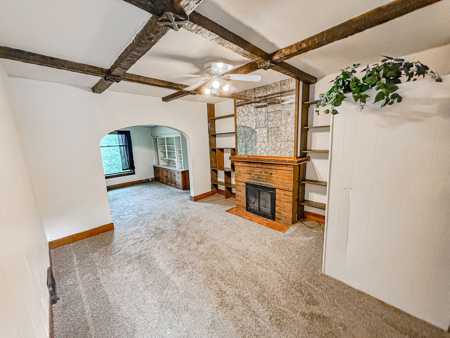 La Crosse Apartment: 2225 Main St