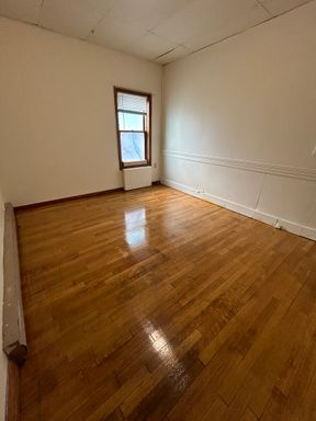 1 Bedroom 1 Bathroom Apartment – photo 1