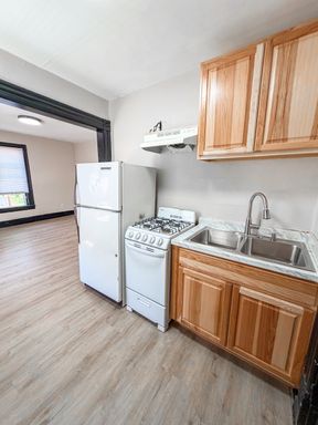 Affordable Studio Apartment Near Campus