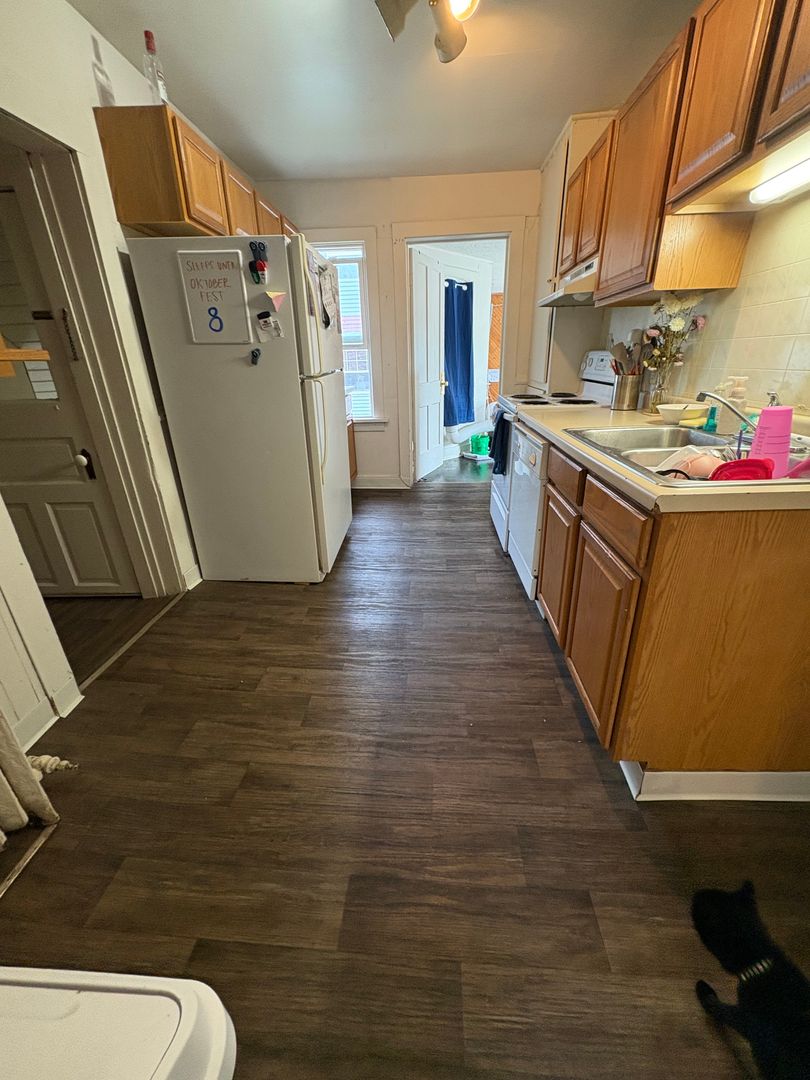 La Crosse Apartment: 1129 Main St