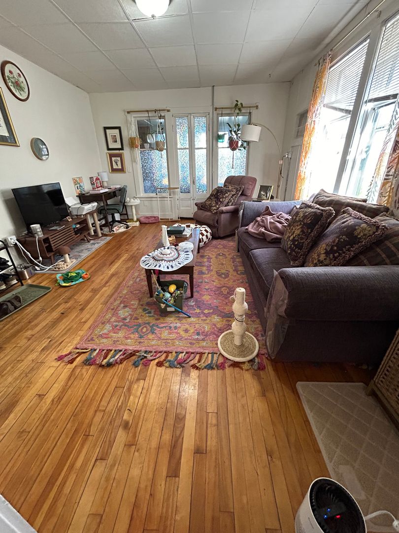 La Crosse Apartment: 816 Cass St - Apt 102