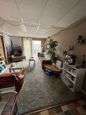 Two Bedroom Apartment Near TC and UWL – photo 1