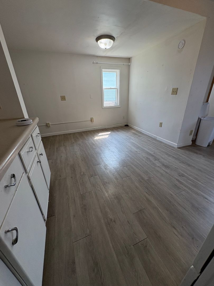 MI - 06 - 608  9th St