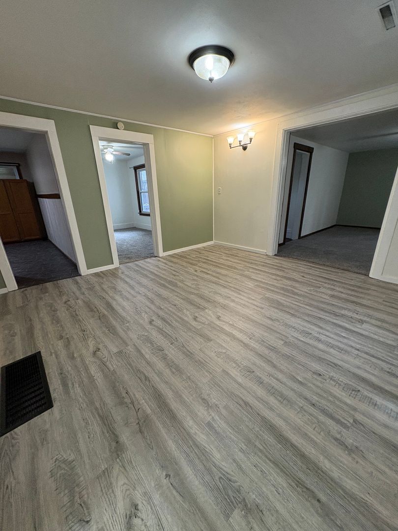 La Crosse House: 225 Caledonia St