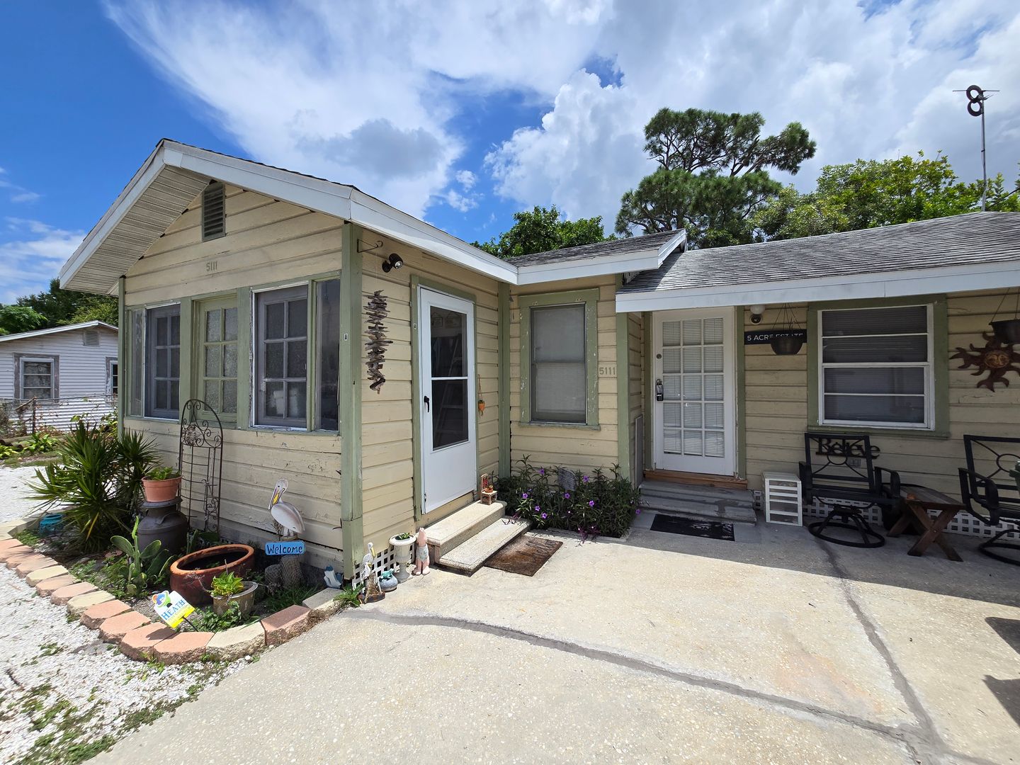 Sarasota Apartment: 5111 Swift Rd.