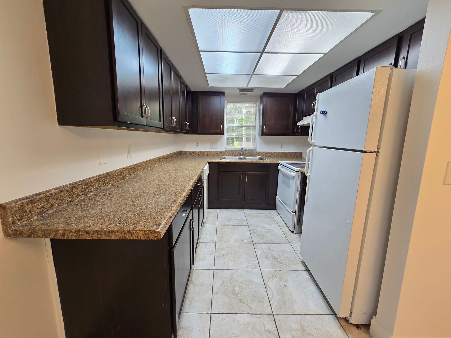 5324 Desoto Place - Unit A 7 of 12