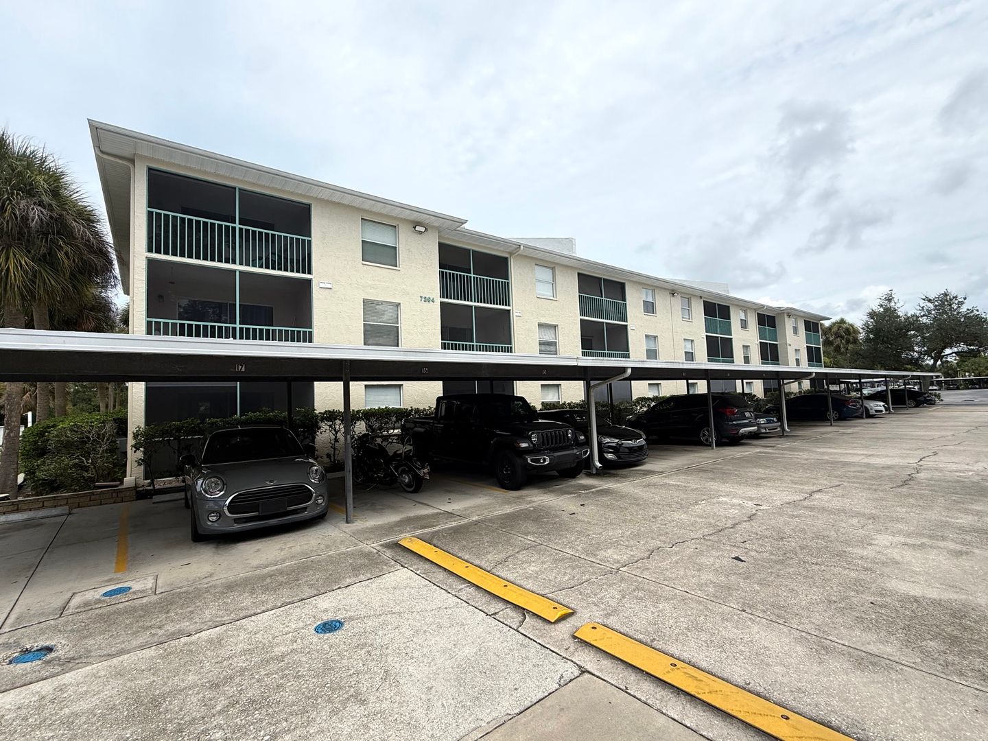 Sarasota House: 7294 Cloister Dr