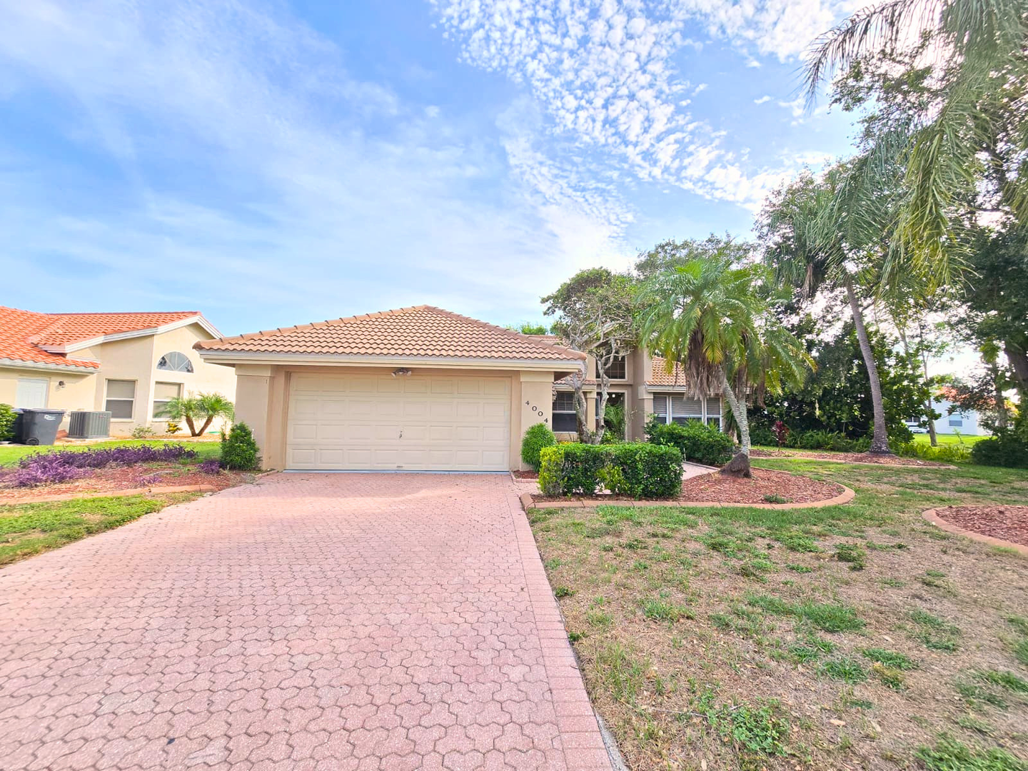 Sarasota House: 4004 72nd Ave E