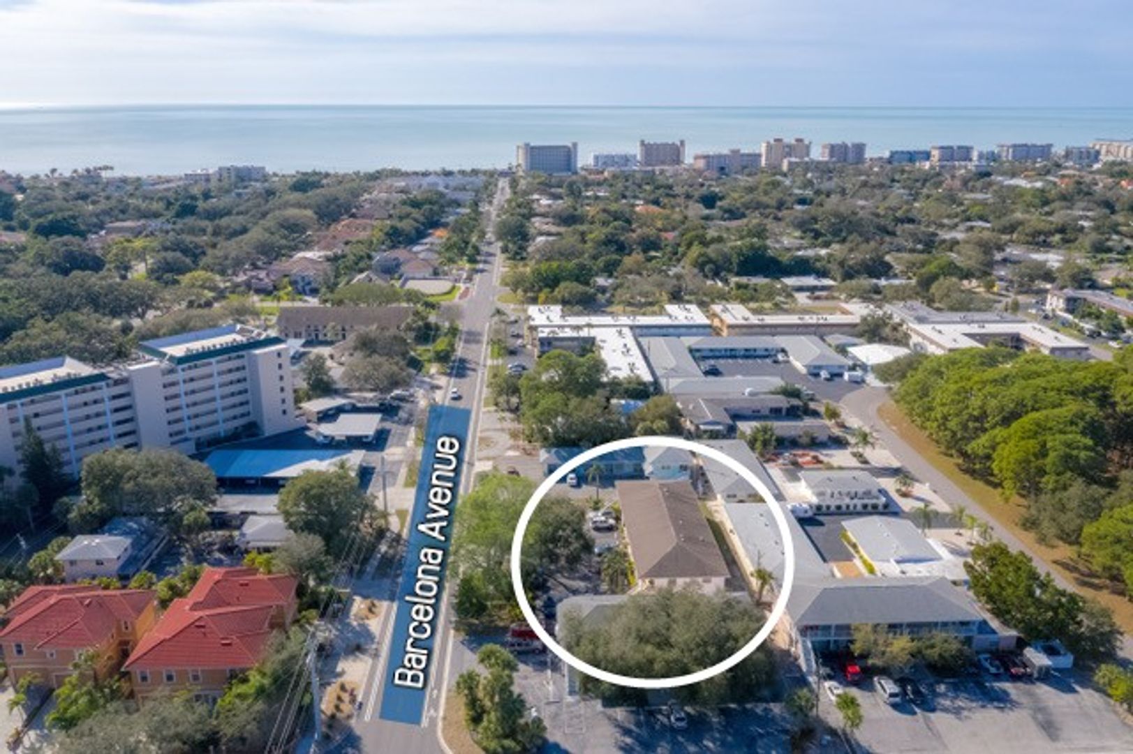 Venice Apartment: 504 Barcelona Avenue