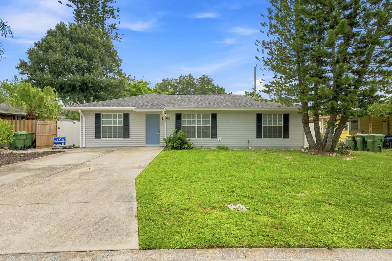 Sarasota House: 2953 Oak St