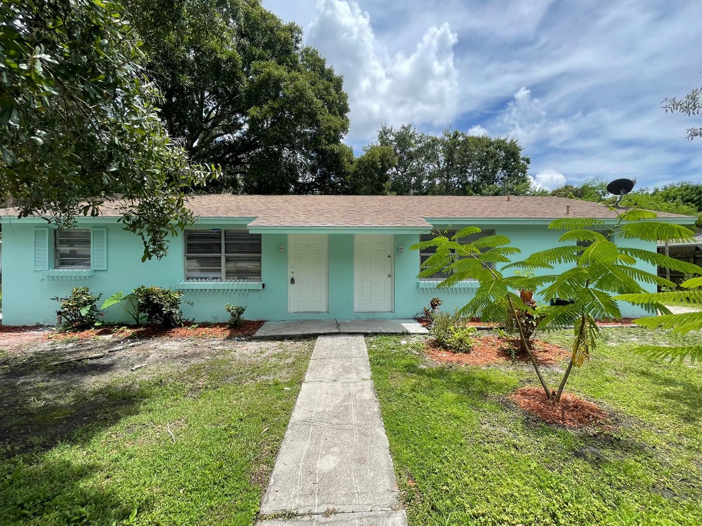 Bradenton Apartment: 5821 12th Street East