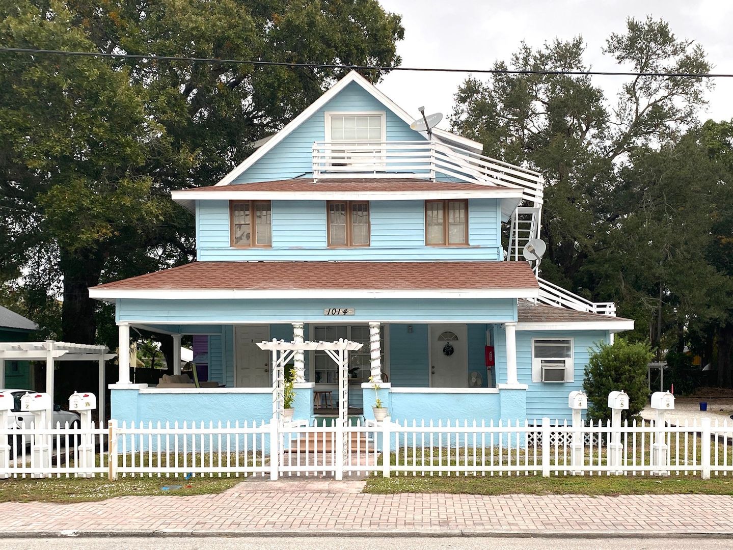 Bradenton Apartment: 1014 13th Ave W