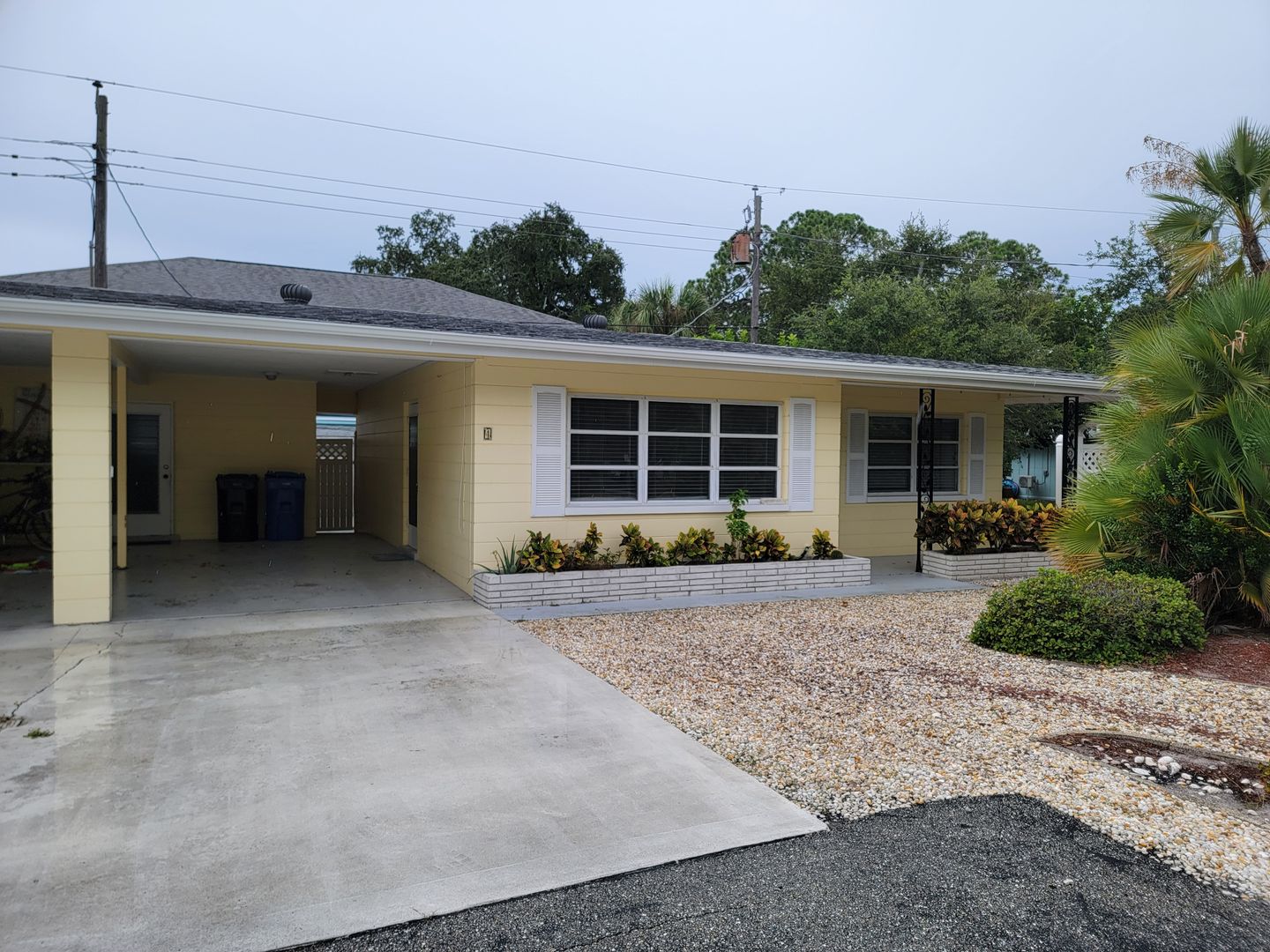 Venice Apartment: 513 Manatee Court