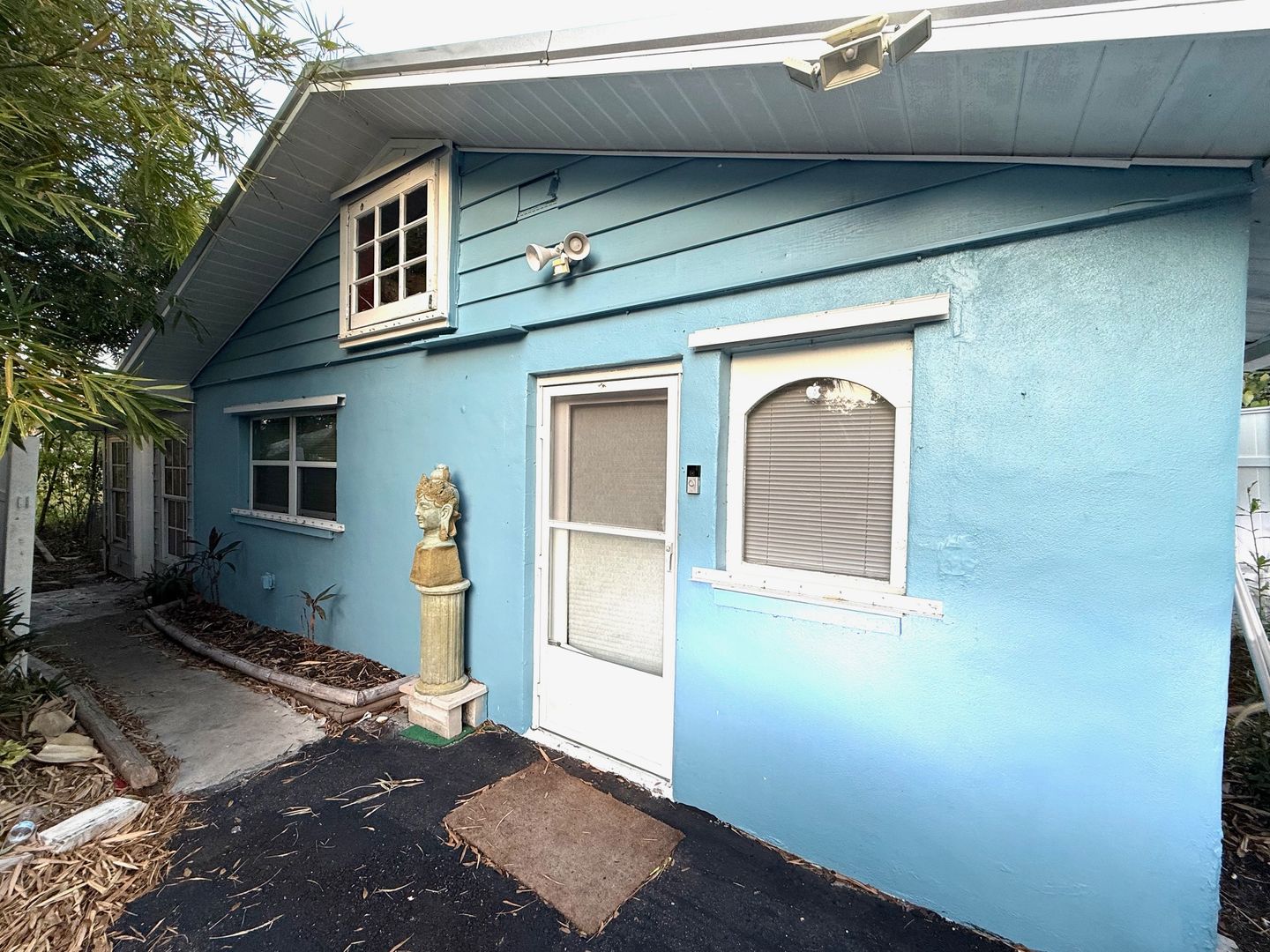 Sarasota Apartment: 3005 Hawthorne Street- Guest house