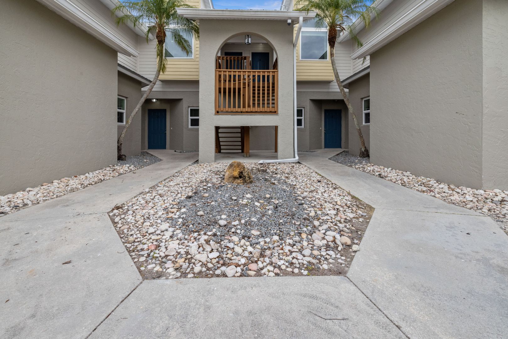 Punta Gorda Apartment: 1350 Rio De Janeiro Ave