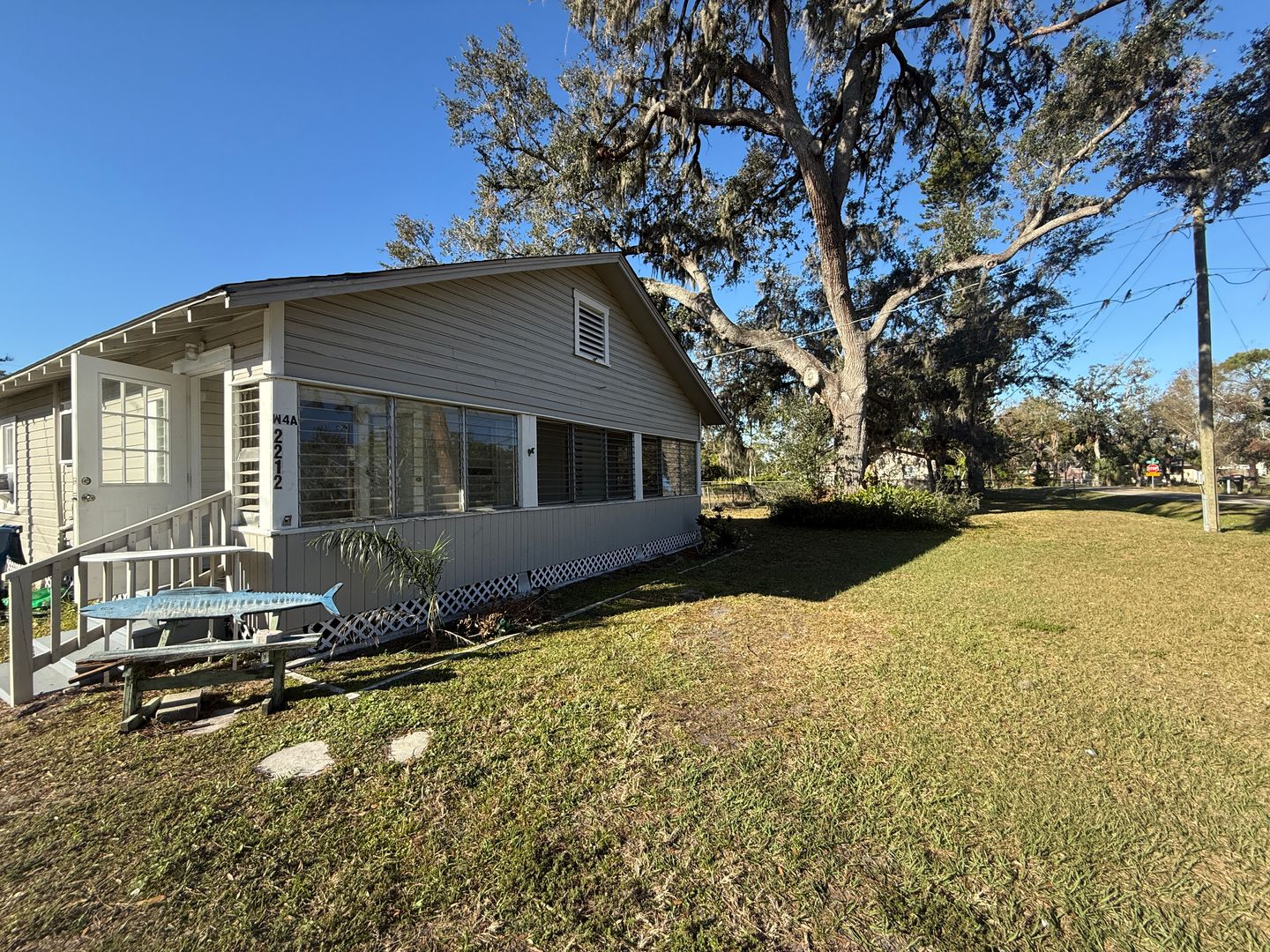 Bradenton Apartment: 2212 32nd Ave E