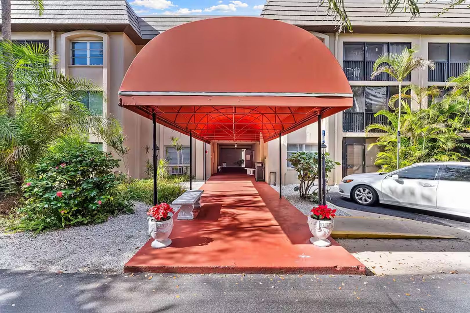 Sarasota House: 3700 S Osprey Ave