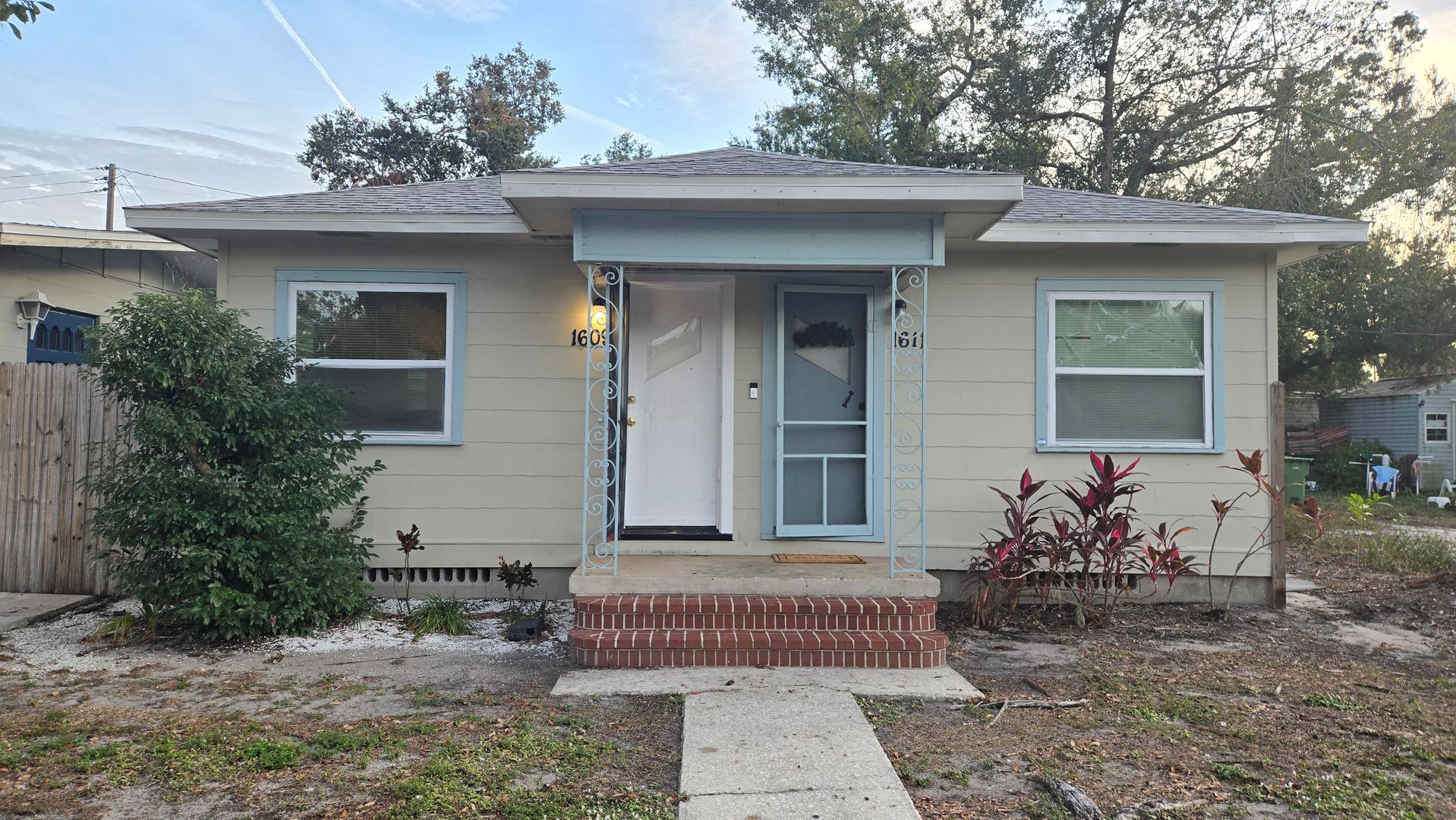 Bradenton Apartment: 1601 9th Ave West