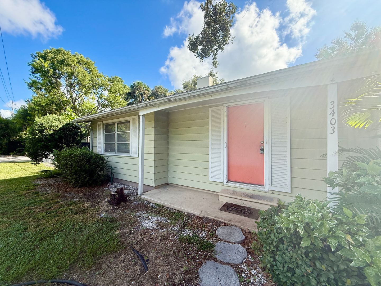 Sarasota House: 3403 Old Oak Drive