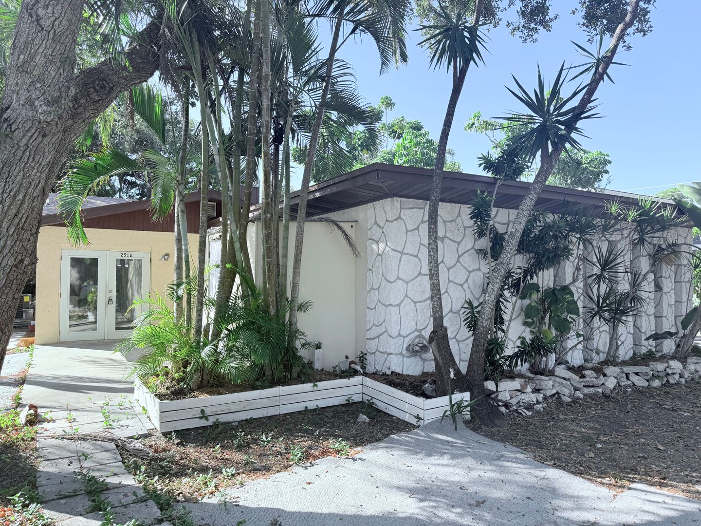 Bradenton Apartment: 2512 51st Ave. Ter. W