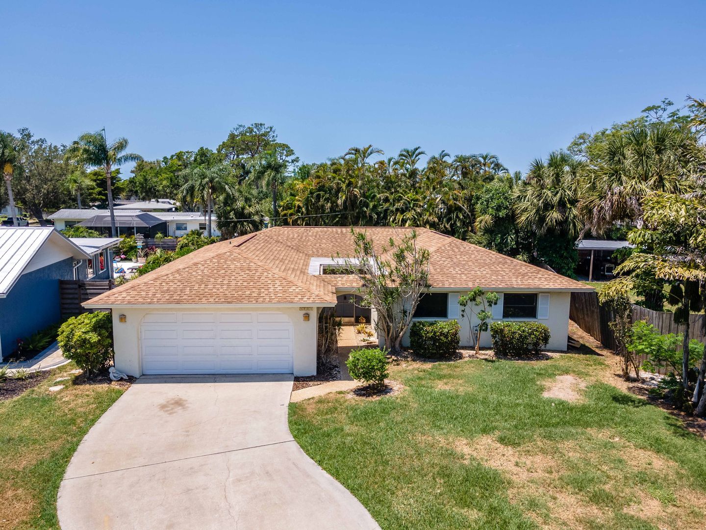 Sarasota House: 5808 Briarwood Ave