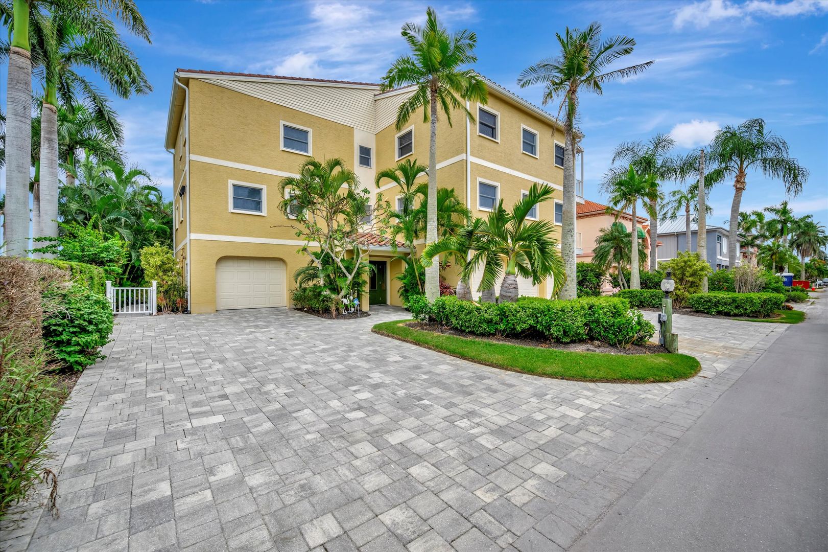 Longboat Key House: 614 Norton St