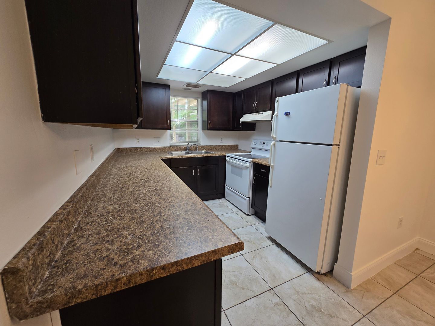 5324 Desoto Place - Unit A 8 of 12