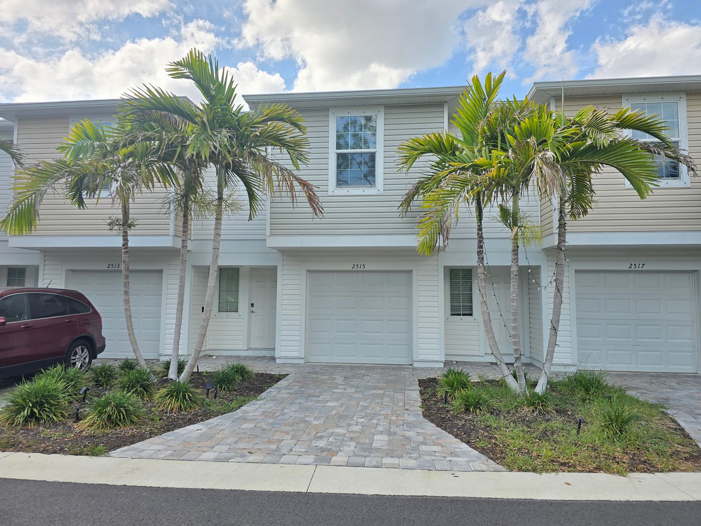 Bradenton Townhome: 2515 6th Avenue Dr E