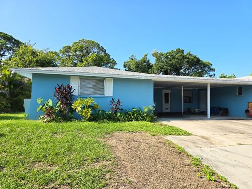 Nice 2 bed/ 2 bath annual rental in Lake Sarasota ~ Available Now – photo 1