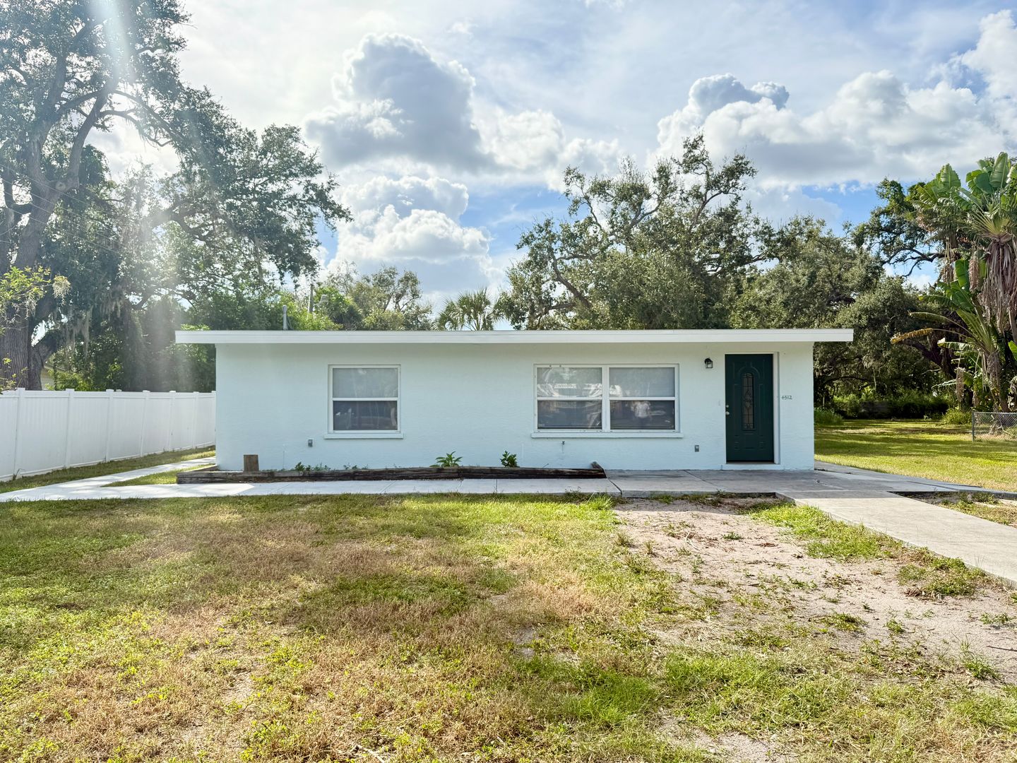 Four Bedroom Bradenton Rental - Large Yard 