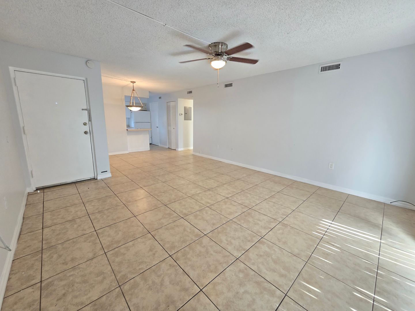 2740 Hidden Lake Blvd Unit A 4 of 11