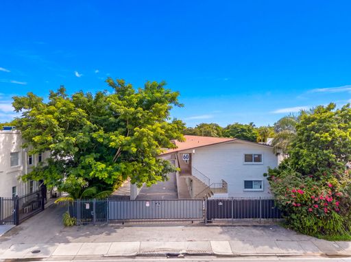 Discover your budget-friendly oasis in the heart of vibrant Miami! – photo 1