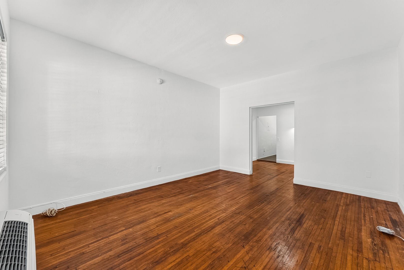 Miami Beach Apartment: 901 Pennsylvania Ave