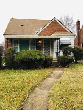 Warren House: 21099 Blackmar