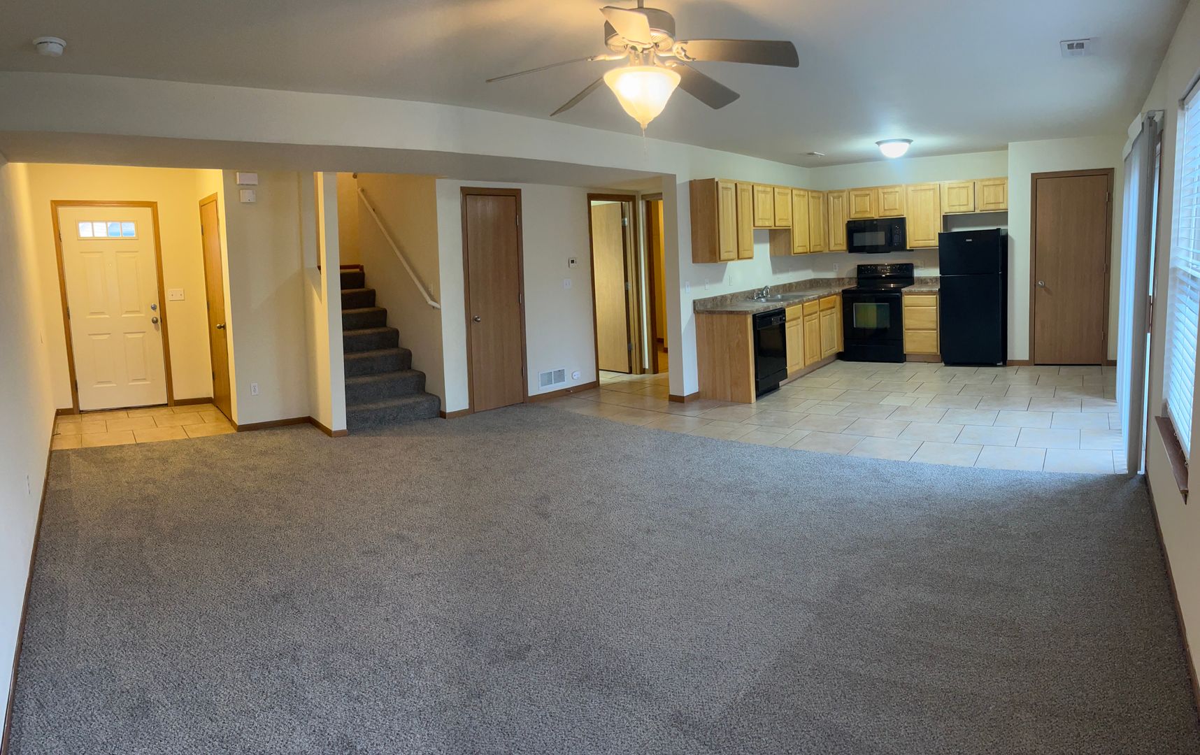 Columbia Townhome: 136 E Old Plank Rd