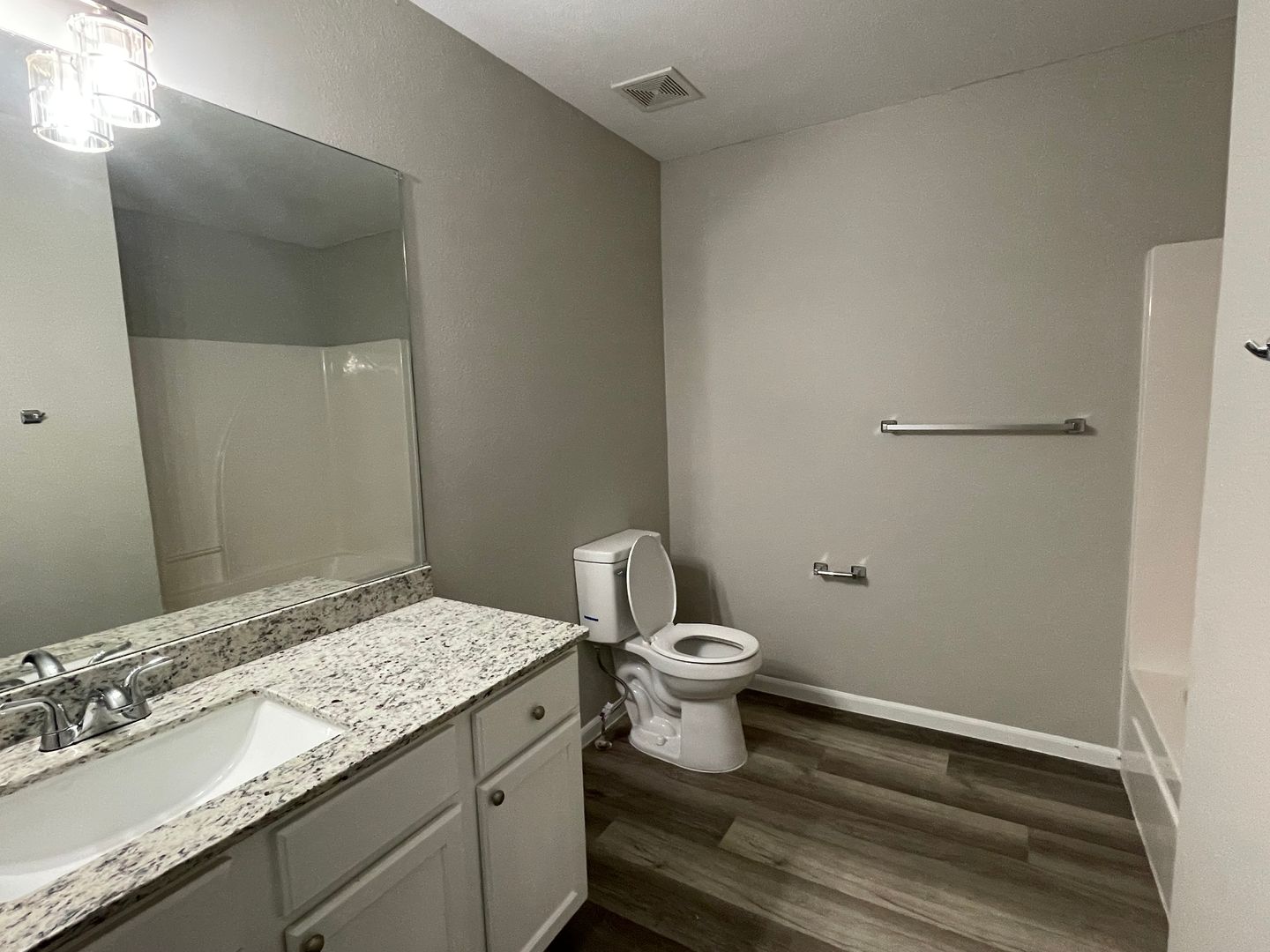 Columbia Apartment: 4912 Alpine RidgeDr