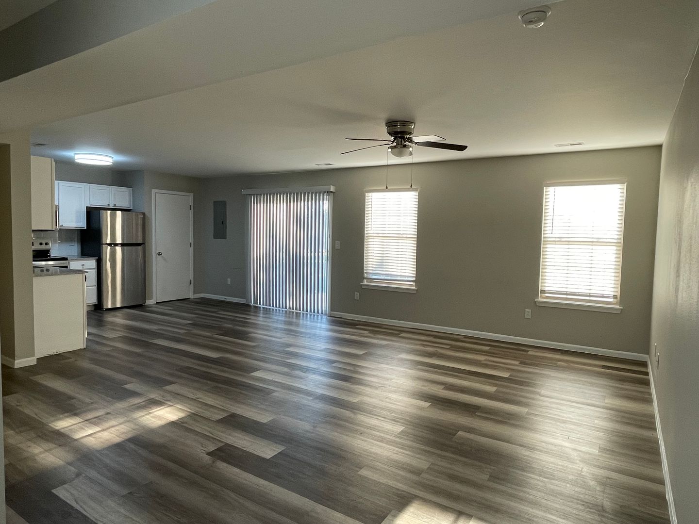 Columbia Apartment: 4912 Alpine RidgeDr