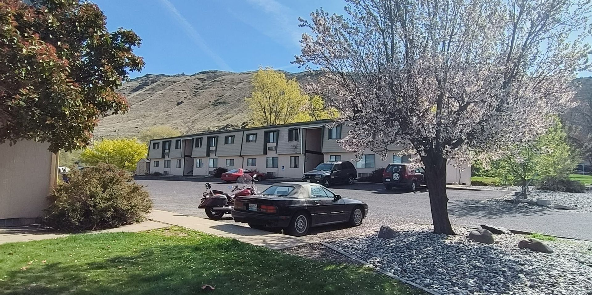Coulee Dam Apartment: 1201 River Drive