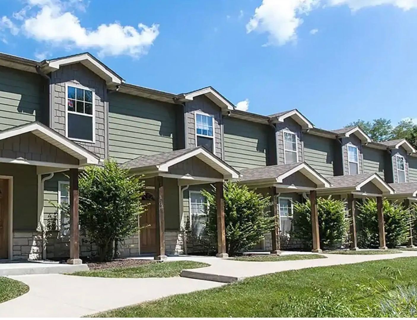 Columbia Townhome: 136 E Old Plank Rd