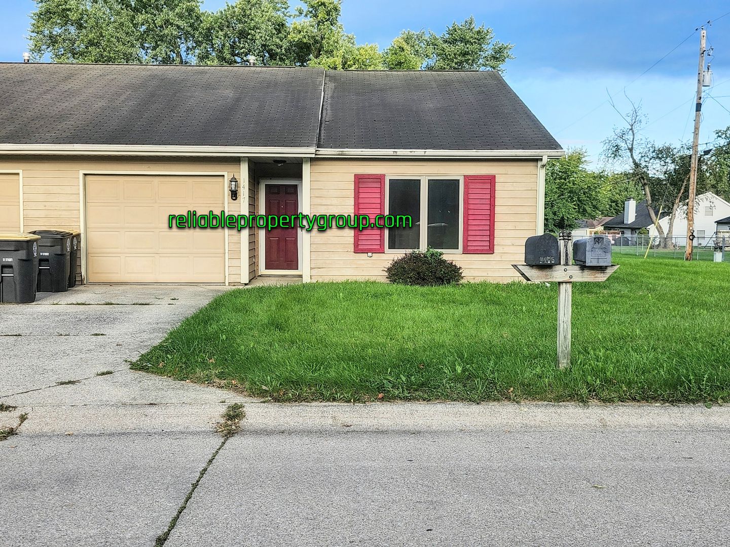 Fort Wayne House: 1417 Lakehust Dr