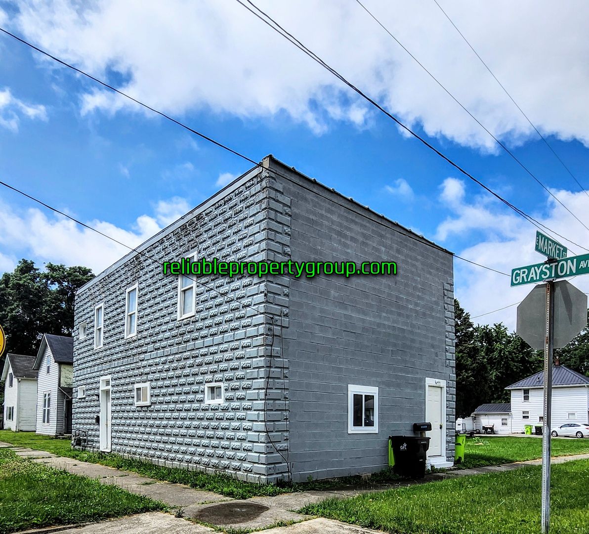 Huntington Apartment: 1745 E Market St - 638 Grayston