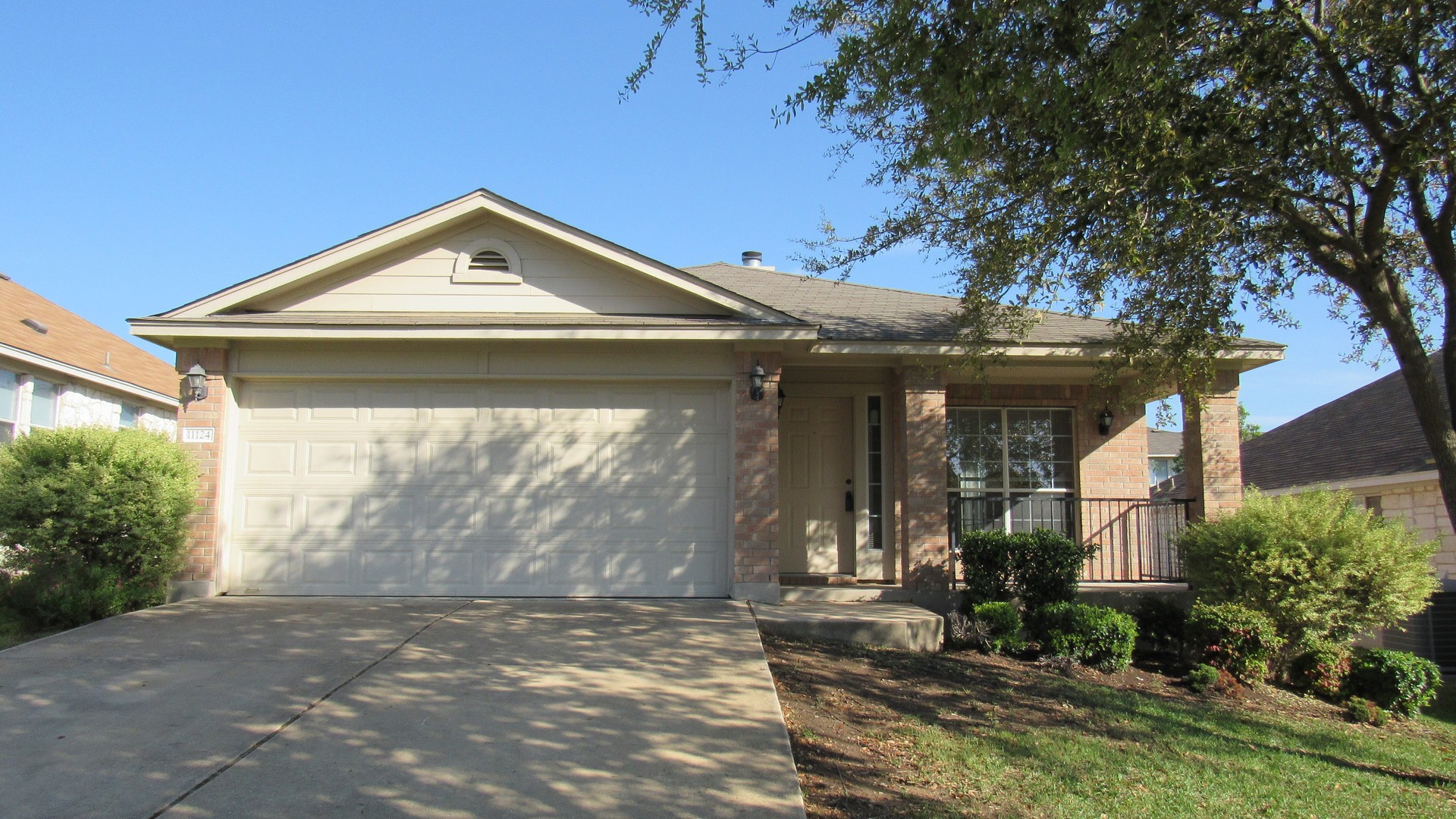 Austin House: 11124 Crazy Well