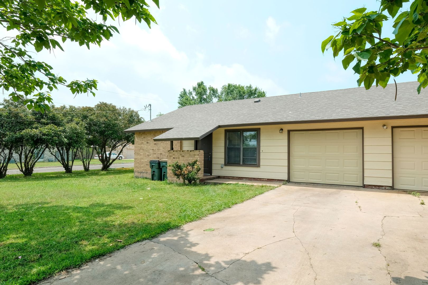 Georgetown Apartment: 2900 Mesquite Lane